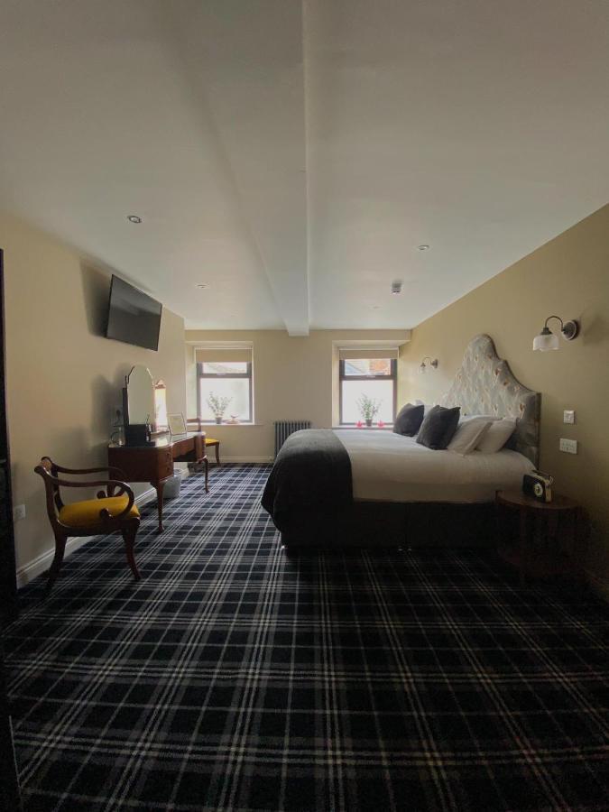 The Lounge Hotel & Bar Пенрит Екстериор снимка