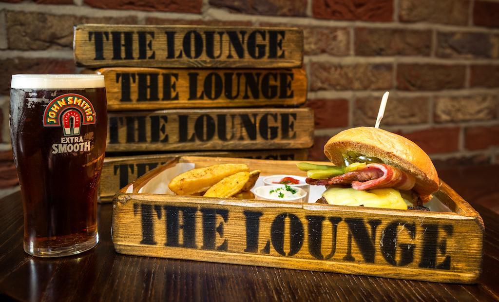 The Lounge Hotel & Bar Пенрит Екстериор снимка