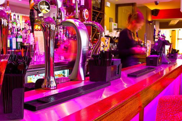 The Lounge Hotel & Bar Пенрит Екстериор снимка